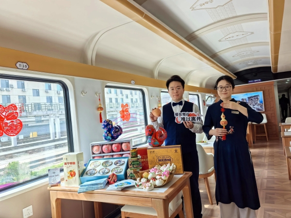 Qilu No 1 tourism train unveils culture, beauty of Yantai