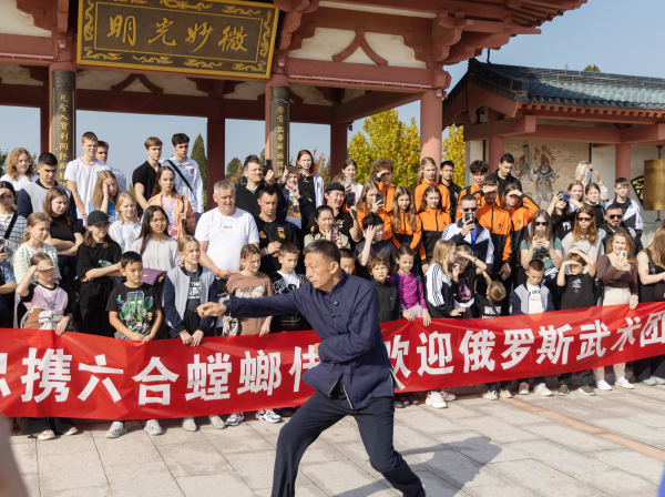 Striking a cultural chord: Russian delegation fights to understand Praying Mantis in Shandong